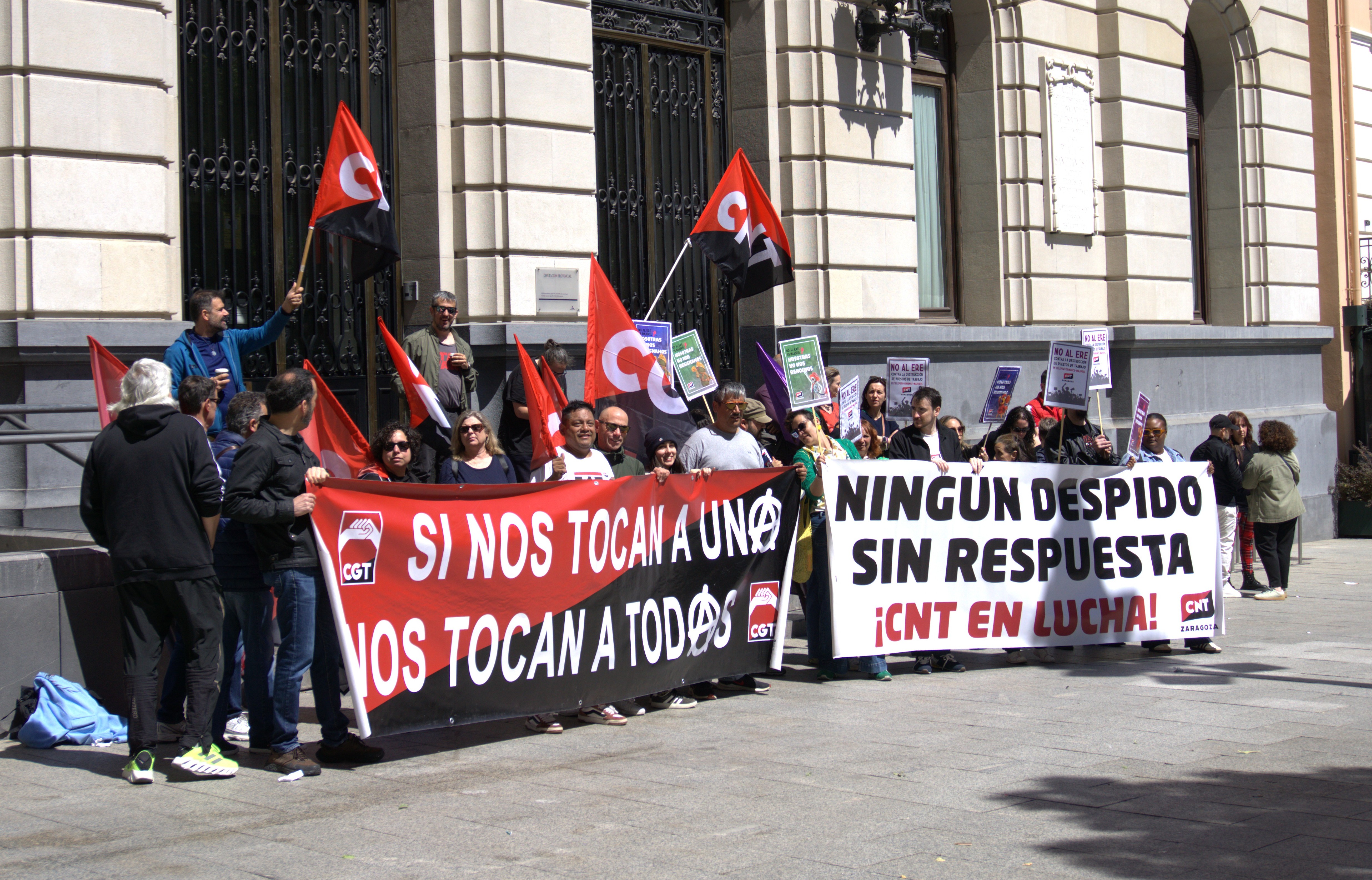 Concentración en plaza España contra el ERE de Majorel